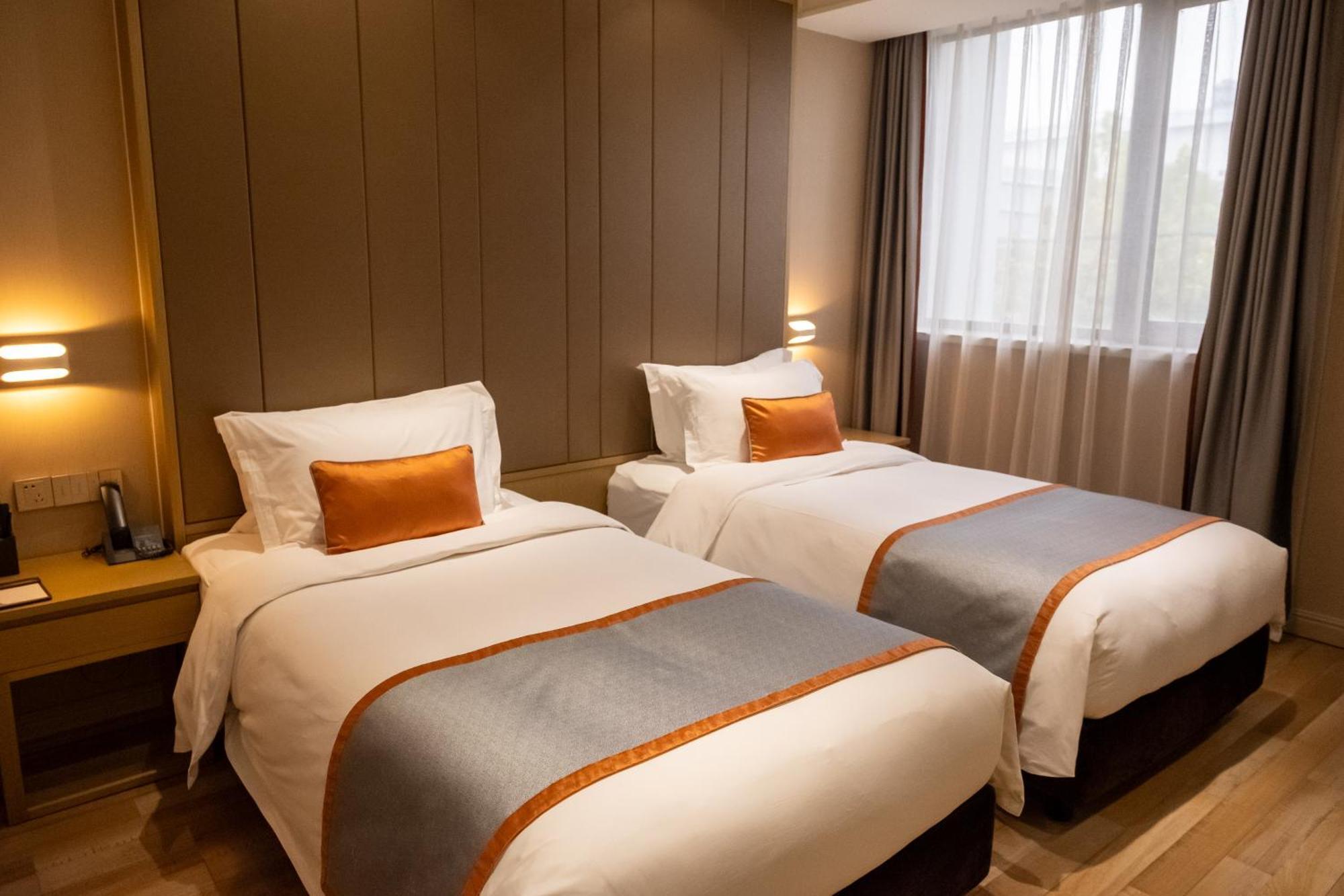 Shanghai-Deco Hotel-Free Shuttle Bus To Pudong Airport And Disneyland Εξωτερικό φωτογραφία