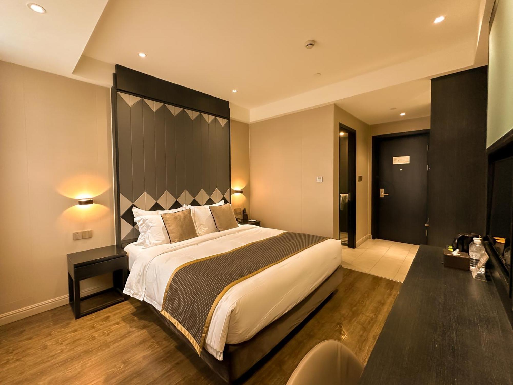 Shanghai-Deco Hotel-Free Shuttle Bus To Pudong Airport And Disneyland Εξωτερικό φωτογραφία